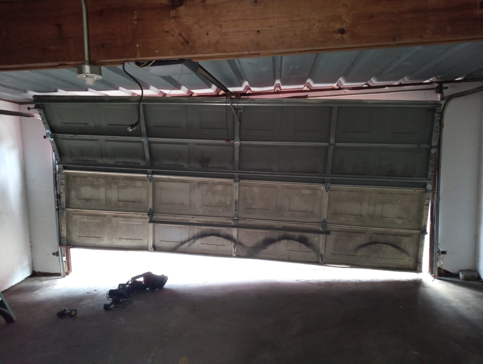 # Revive Your Garage Door: Expert Hinge Repair in Spring Valley, TX When it comes to maintaining the security and... - Lemus Garage Door Services Katy TX